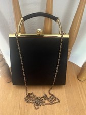 Farfalla Collection Handbag With Jeweled Kiss Clasp Unusual Chain Black/ Gold