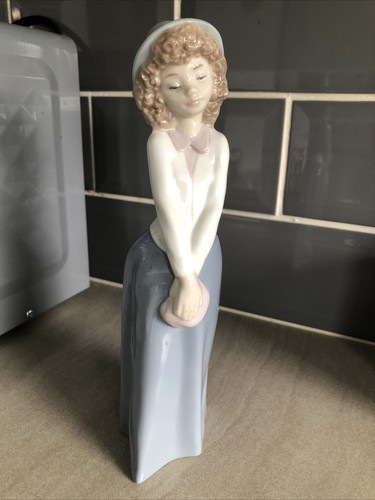 Lladro nao figurine curly - lladro,