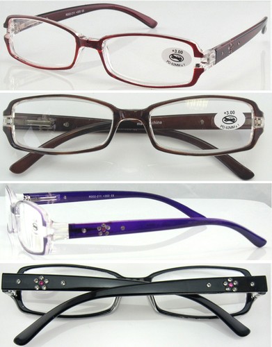 L211 high quality lady reading - quality,