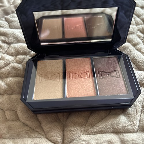 Ted baker eyeshadow - ted, peach