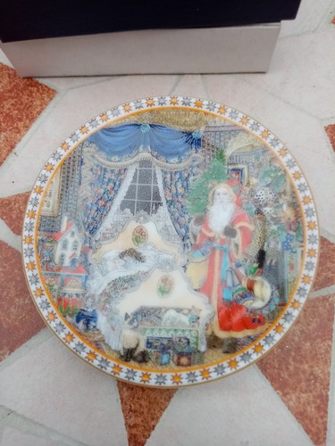 Royal worcester small ceramic - royal,