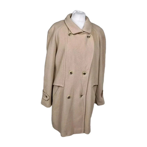 Classic woman camel - classic,