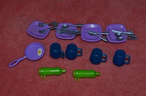 Barbie dolls house - barbie, accessories