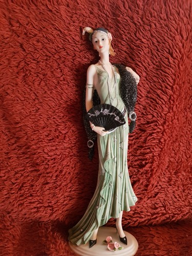 Shudehill elegant lady - elegant,