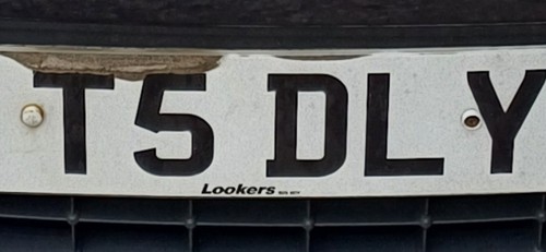 Dly private number - private, plate