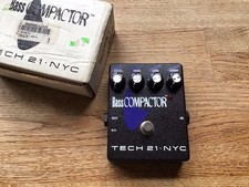 TECH 21 BASS COMPACTOR  Pedal , Boxed.