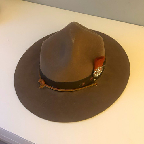 Scouting campaign hat - with, red