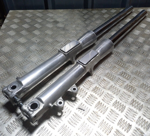 Genuine honda 750c rc28 - genuine,