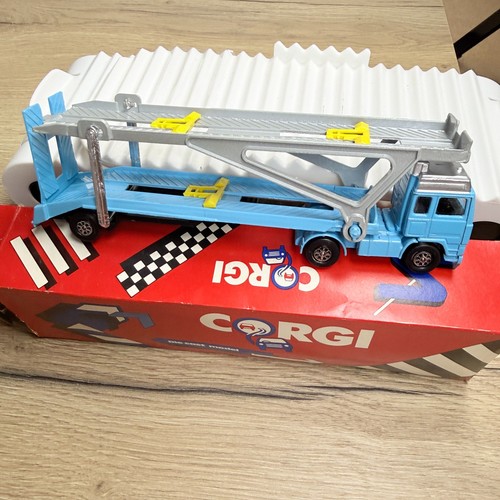 Corgi diecast volvo - volvo, car