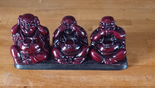 Sitting wise buddha - ,
