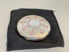 VINTAGE KIGU POWDER COMPACT -