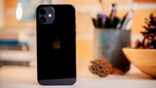Apple iPhone 12 - 64GB - Black