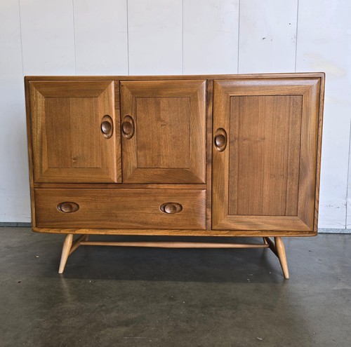 Ercol windsor 467 sideboard - ercol,