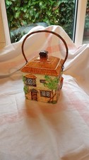 LARGE VINTAGE BESWICK COTTAGE