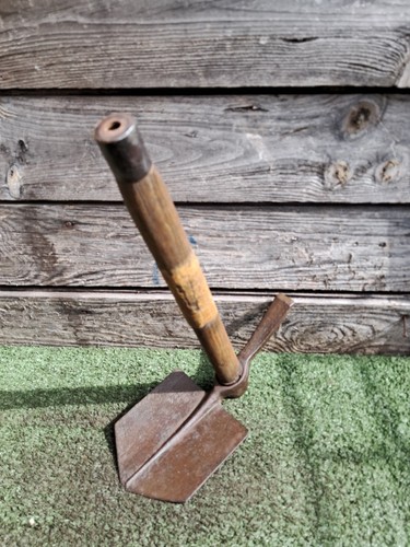 Vintage brades dated 1944 - brades,