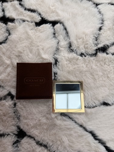 Vintage coach gold compact - gold,