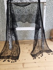 ANTIQUE LACE SHAWL VICTORIAN BLACK STOLE MANTILLA c 1900 HALLOWEEN