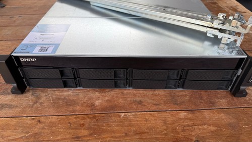 Qnap 863xu bay nas - 8x,