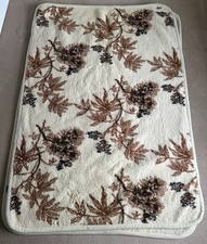100 lambs wool - over, blankets