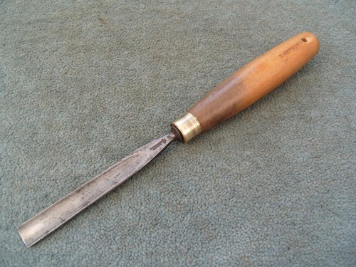 Carving gouge by william - 5/8",