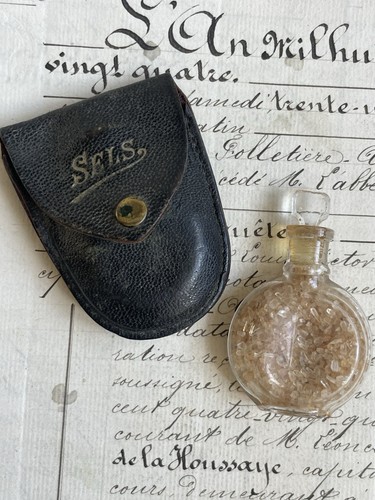 Salt bottle leather - bottle,