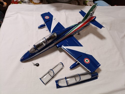 Aermacchi mb339 pan - aermacchi, arrows
