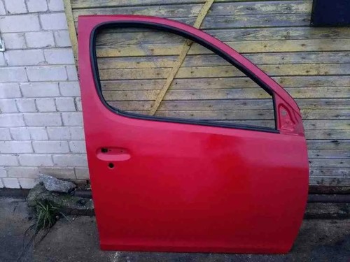 Toyota yaris front - p1, right