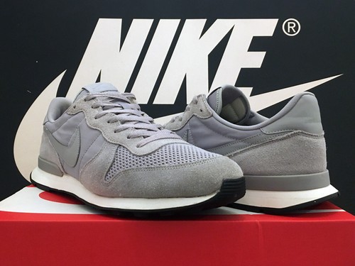 Vtg 2017 nike internationalist - 2017,