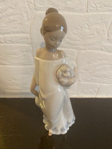 Nao lladró porcelain - by,