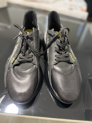 100 authentic fendi - authentic,