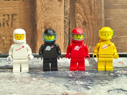 Lego space vintage astronaut - lego,