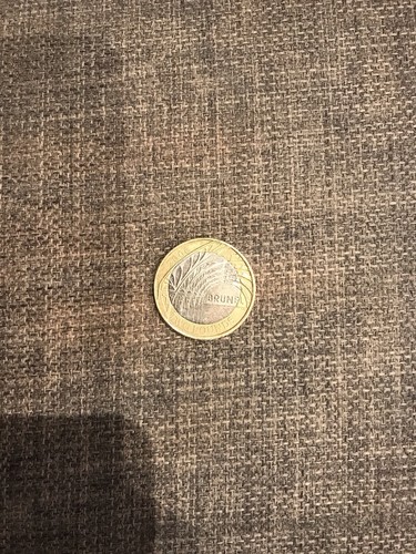 Two pound coin - £2,