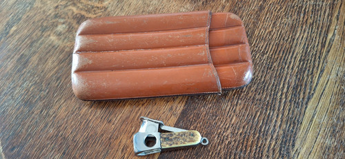 Vintage tan leather cigar case