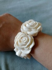 Retro Statement Chunky Beige Roses Shaped Plastic Beaded Stretchy Wide Bracelet