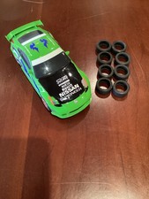 Scalextric C2671 Nissan 350Z Drift PIONEER  GREEN- 360 + EXTRA  TYRES-WORKING
