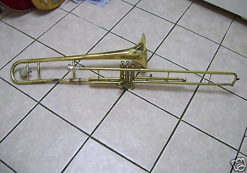 Valve trombone with - hard, case