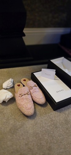 Gucci pink lace princetown - gucci,