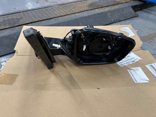Right electric folding wing