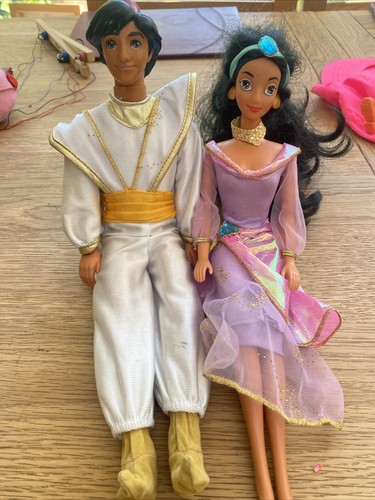 Disney aladdin and jasmine - aladdin,