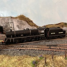 Bachmann 31-190 - 45575 Lined Black Jubilee Class 'Madras' - Steam Locomotive