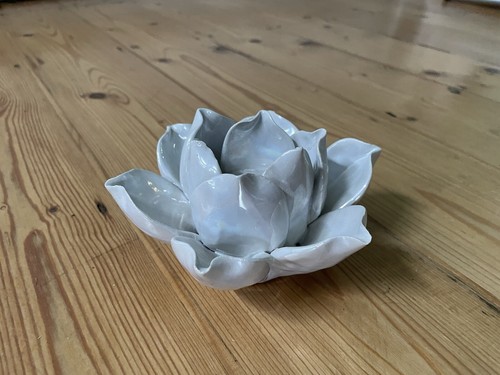 Ceramic lotus flower tea light - ceramic,
