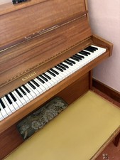 Knight upright piano walnut - knight,