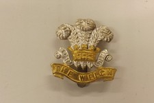 MILITARY BADGE THE WELCH REGIMENT BI METAL 4CM BY 3.5CM (466)