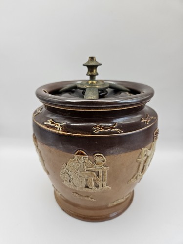 Doulton lambeth tobacco jar - ,