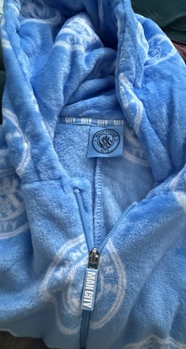 Bnwt boys man city - bnwt, one