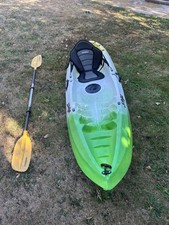 Comes with a padded seat and Paddle.Perfect for lakes, rivers, or the sea.