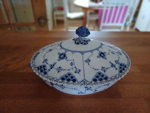 Antique royal copenhagen - an,