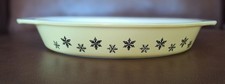Vintage Pyrex Gaiety Snowflake