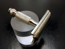 Gillette tech shaving razor - shaving,