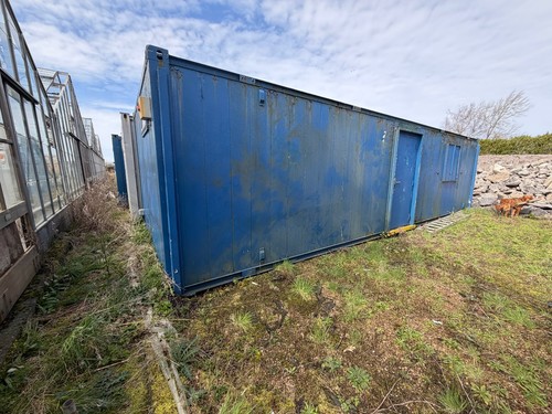 32ft 10ft shower block - 10ft,